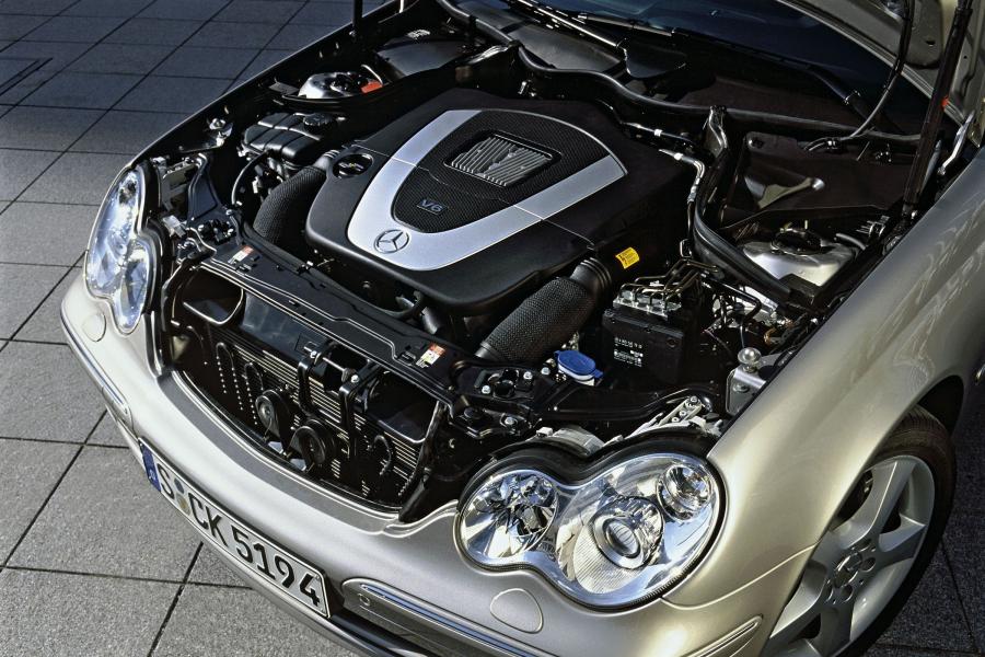  Mercedes-Benz C-Class 2004 года  (фото 6 из 88)